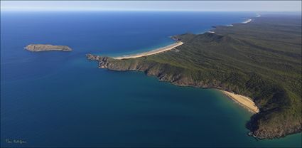 Cape Manifold - Byfield National Park - Yeppoon - QLD (PBH4 00 18632)